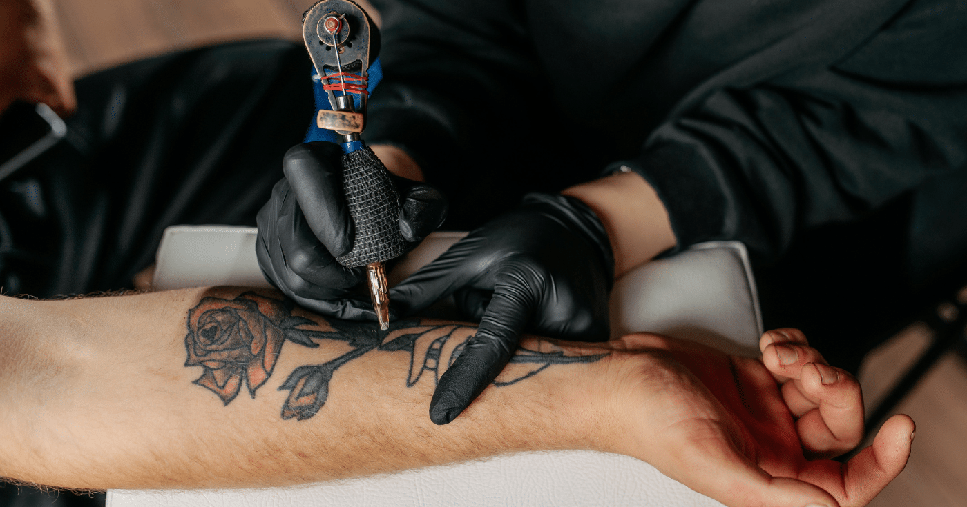 Tatouages et cancers : Un lien inquiétant révélé par les chercheurs