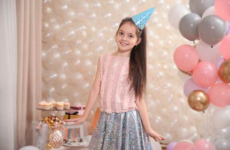 Idées de tenue enfants pour une cérémonie : quelle tenue choisir pour une fille ? Lulu Nature