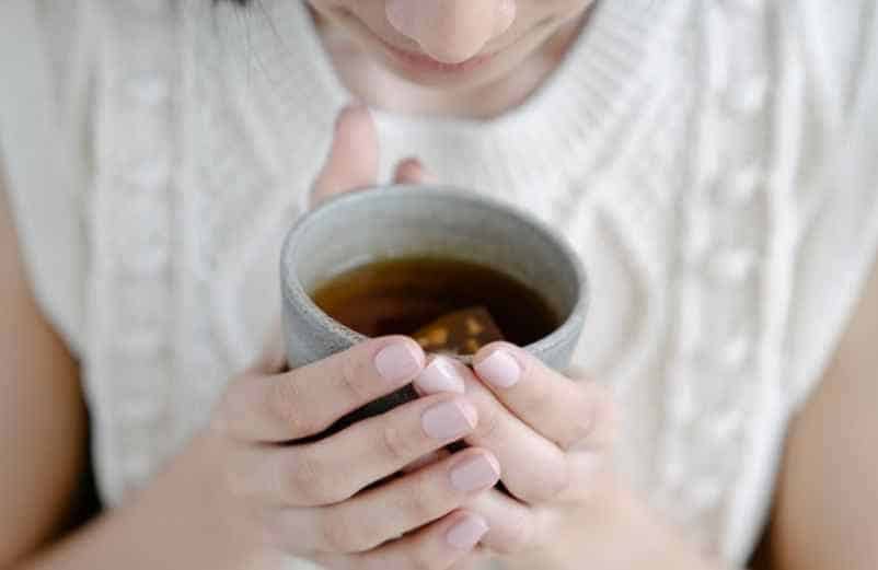 Recourir aux tisanes digestives pour calmer la toux de reflux Lulu Nature