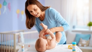 Érythème fessier chez bébé : prévention et bonnes pratiques pour des fesses toutes douces
